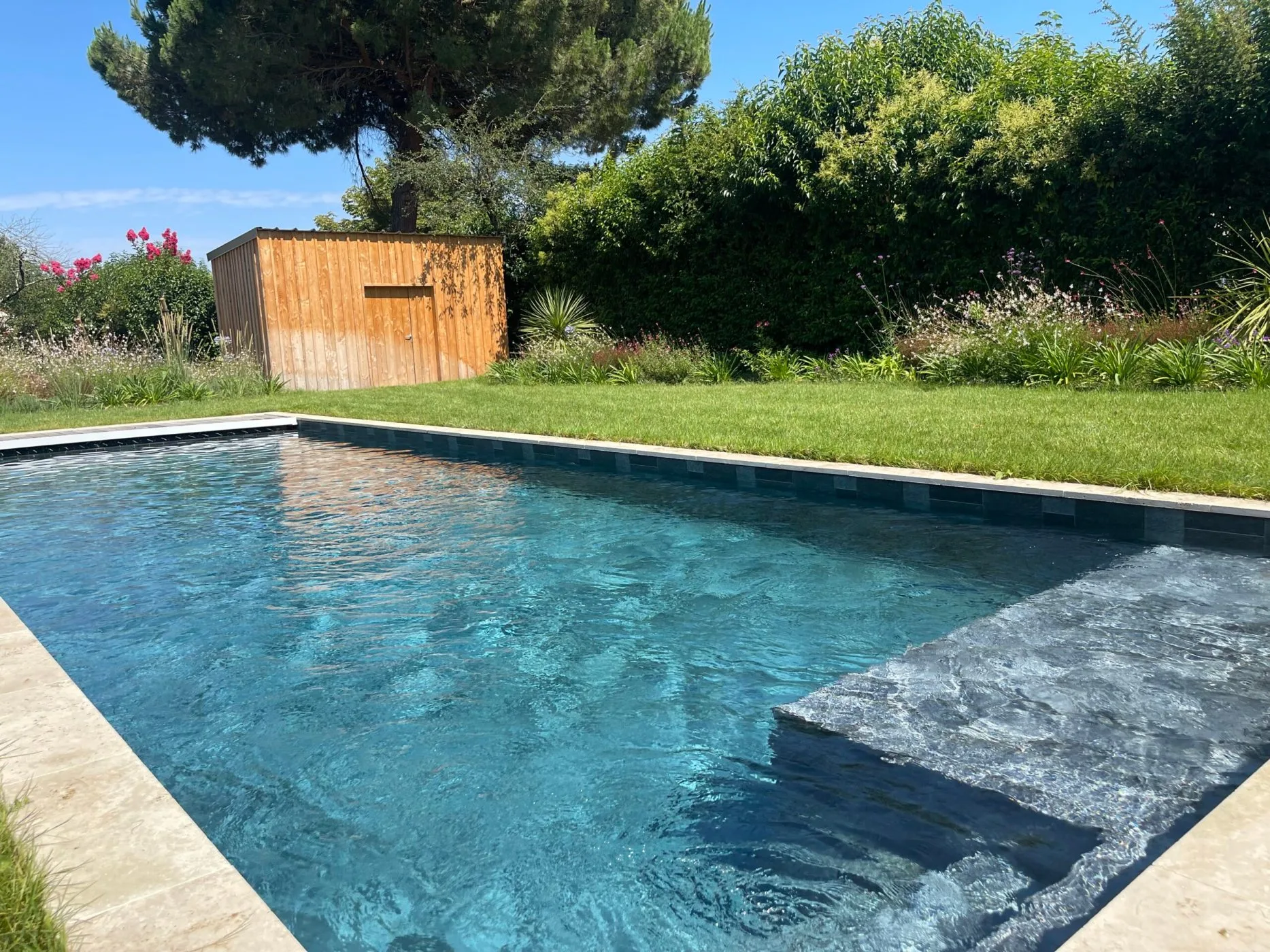kansei-tv_annu-entr_labege-piscines_11