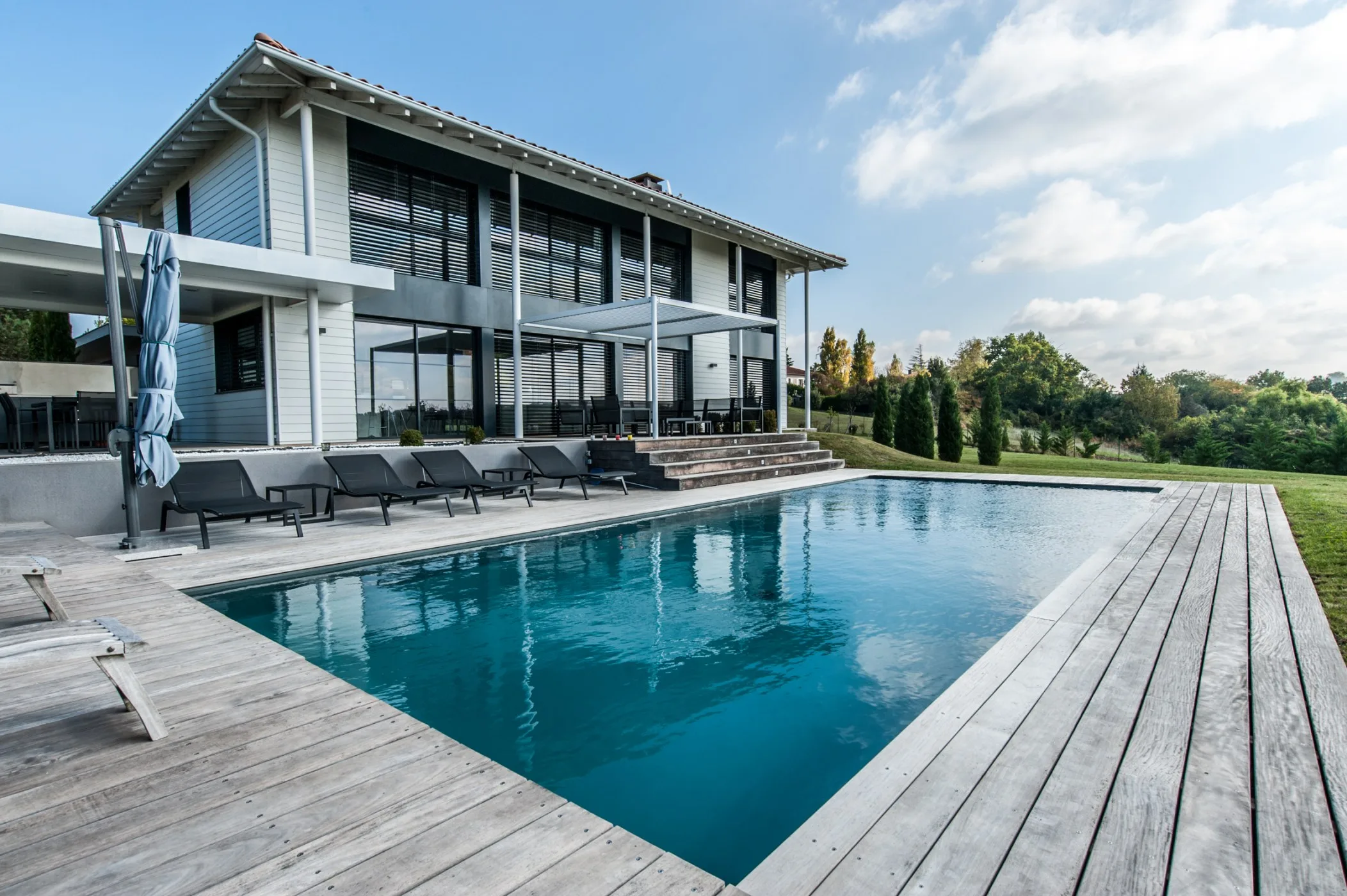 kansei-tv_annu-entr_piscinea_21