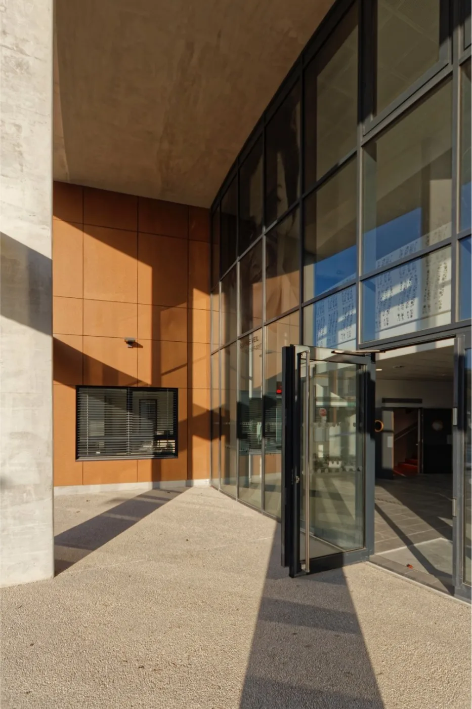 kansei-tv_annu-entr_smap-sud-menuiserie-aluminium-profile_4