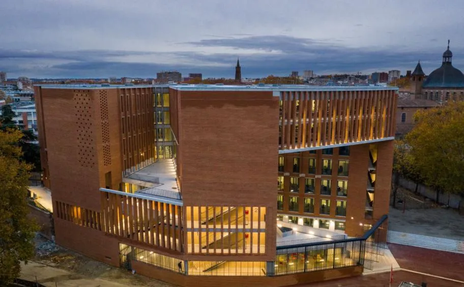 La Toulouse School of Economics (TSE), Equerre d'argent 2020, Kansei TV