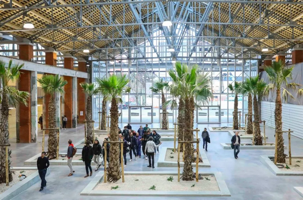Hall de la Cité aux Halles Latécoère, Kansei TV