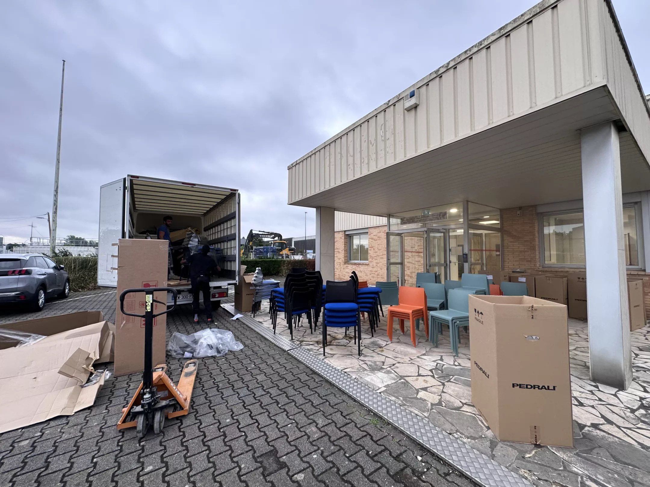 kansei-tv_annu-mg_ilogyou10 kansei tv annuaire moyens generaux i log you logistique montage livraison
